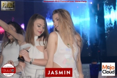 2990