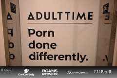 XBIZ MIAMI WHITE_PARTY